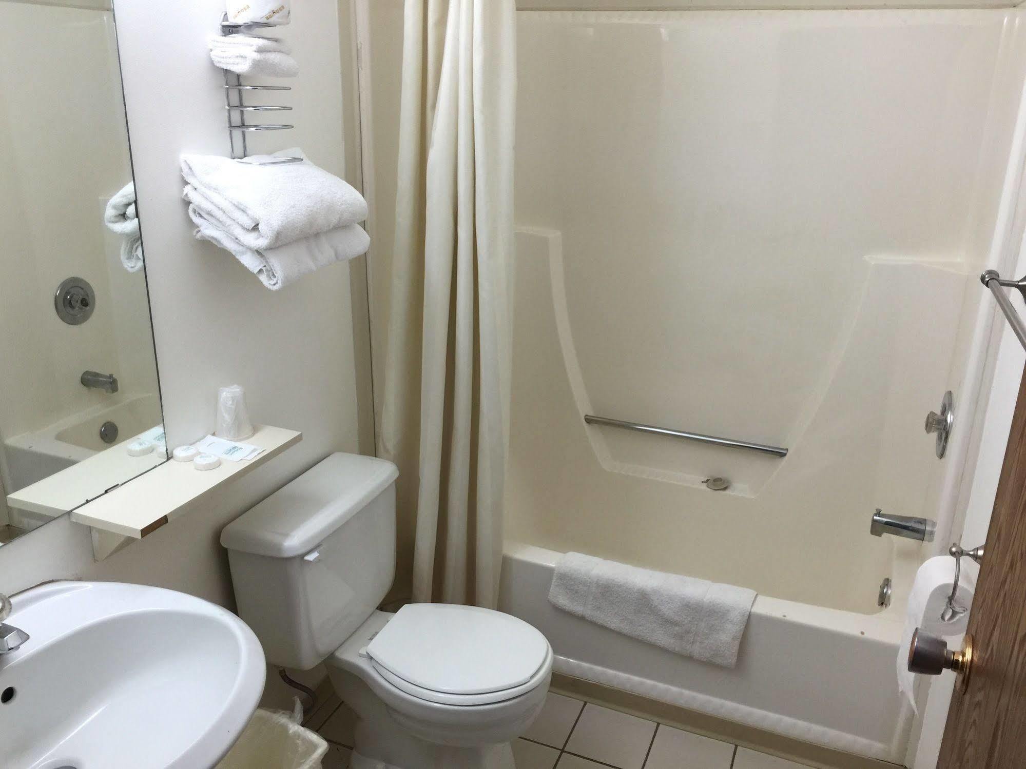 Motel Voyageur 2*