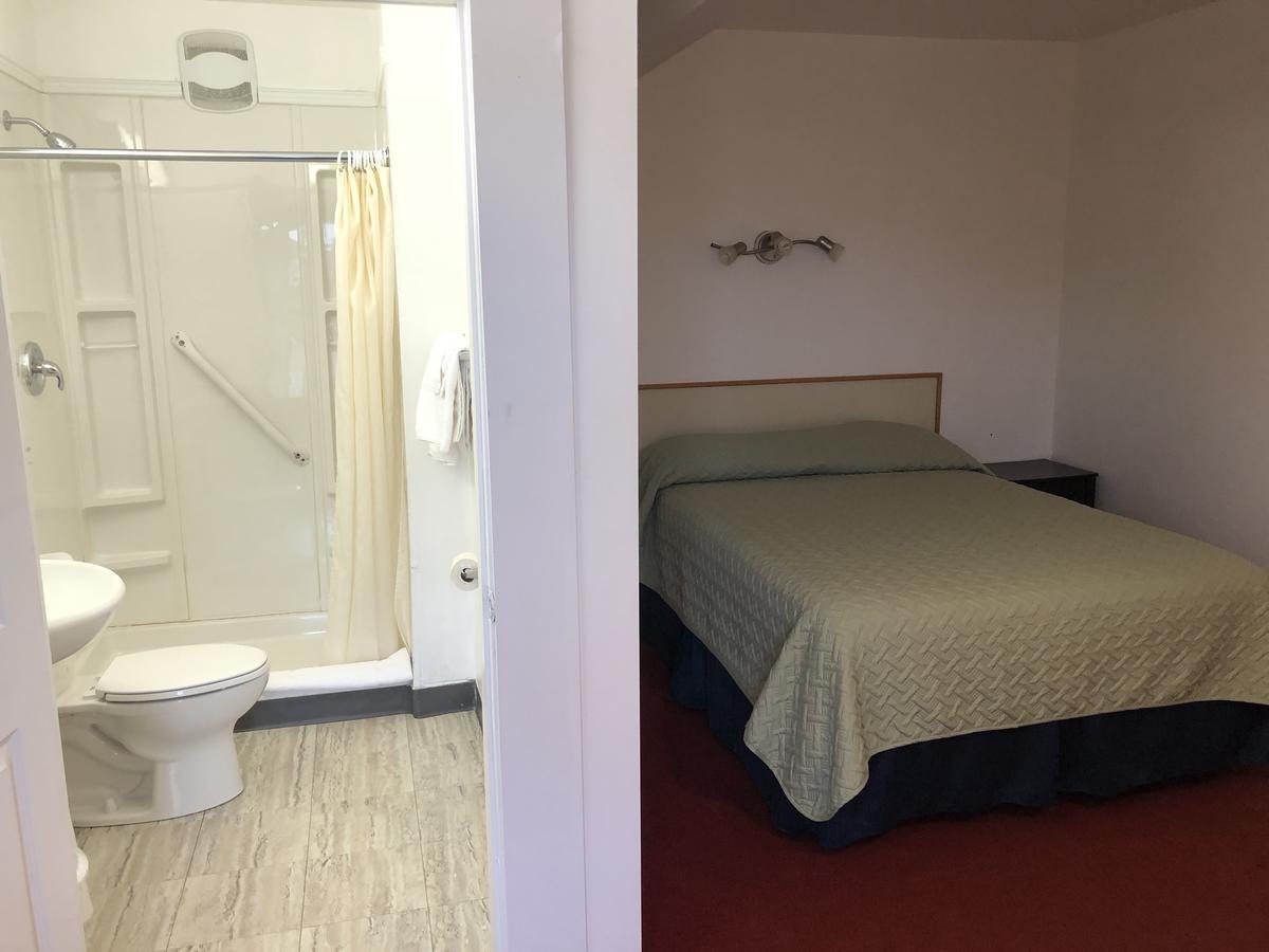 Motel Voyageur 2*